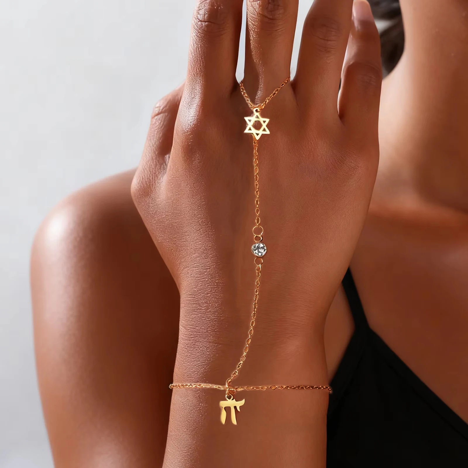 The Jewelry & Watches - سوار إصبع نجمة داود اليهودية بحرف