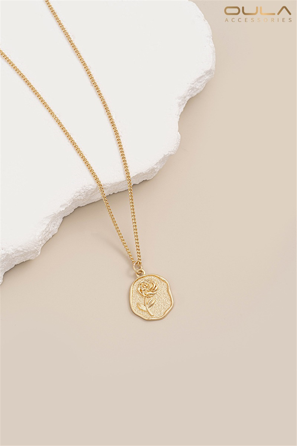 قطعة واحدة من قلادة دائرية من  - مراجعة Rose Gold Bracelet وسعره