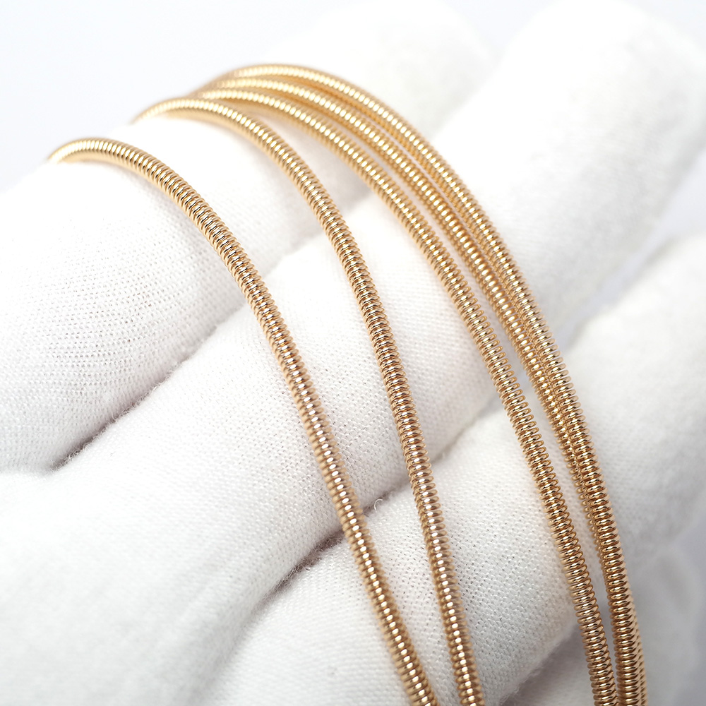 سلاسل الربيع ، ارتفع الذهب مطل - مراجعة Rose Gold Bracelet وسعره