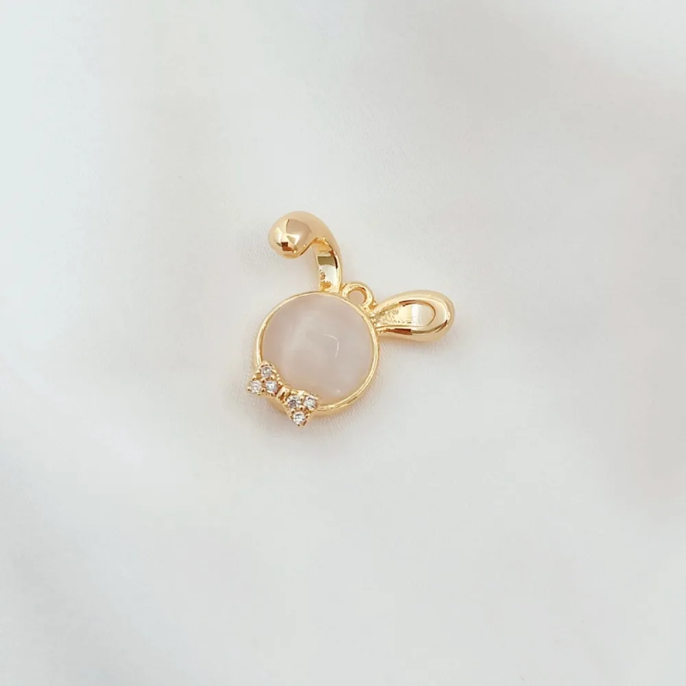 قلادة من الذهب والزركونيوم عيا - مراجعة Rose Gold Bracelet وسعره