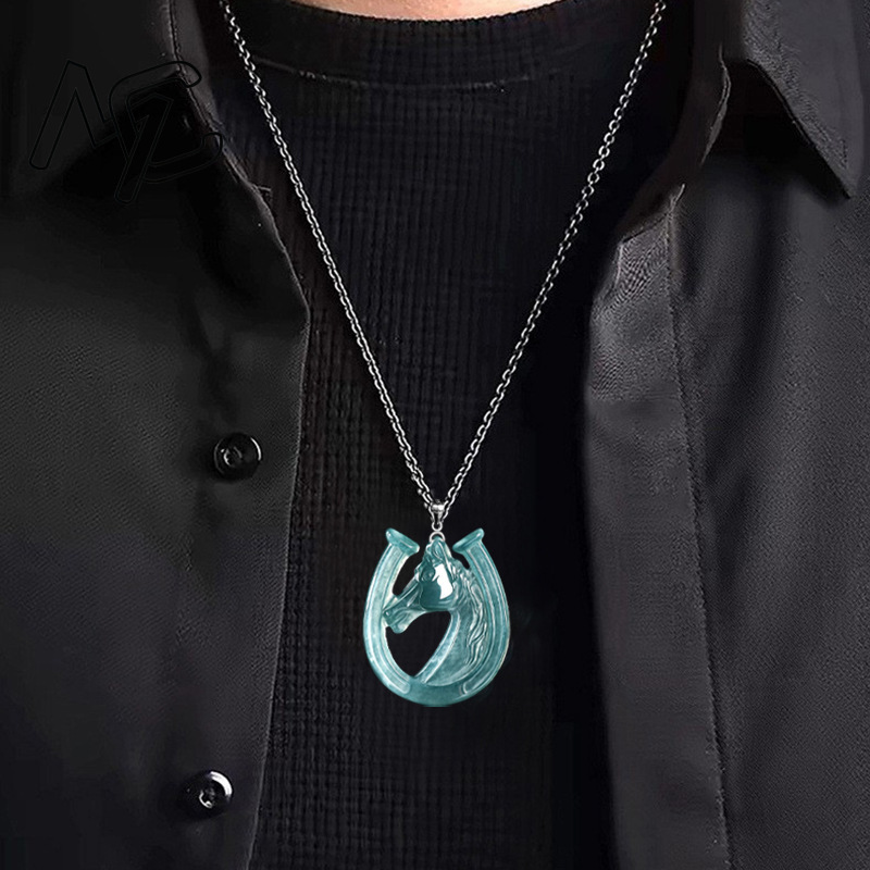 قلادة من الفضة S925 بحجر اليشم - مراجعة The Jewelry & Watches وسعره