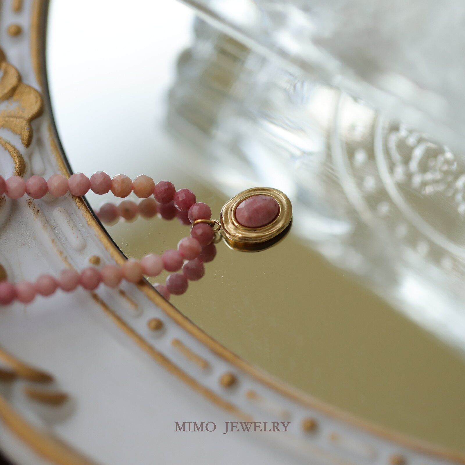 قطعة واحدة من التيتانيوم الصلب - مراجعة Rose Gold Bracelet وسعره